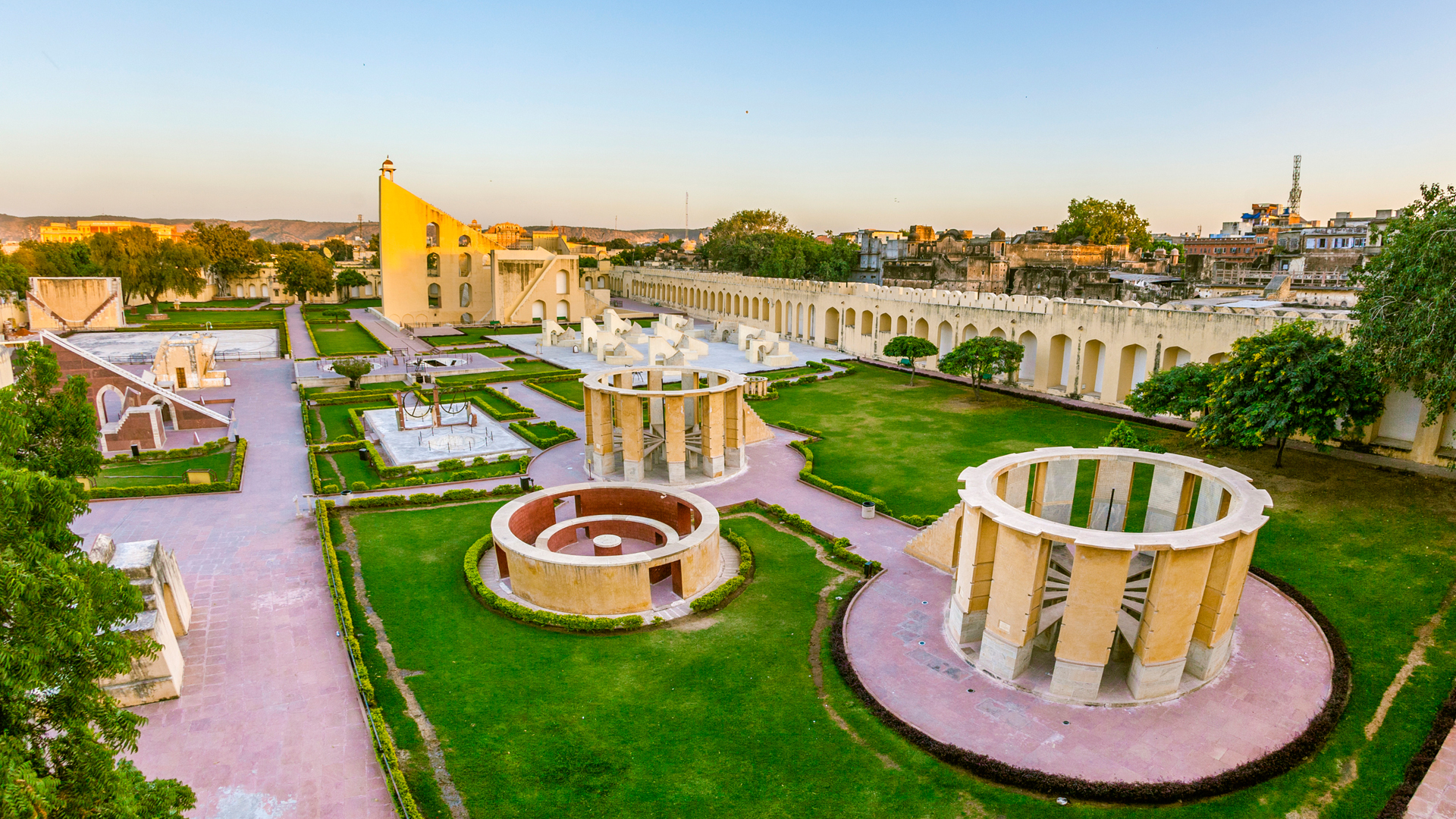 Starting point : Jantar Mantar